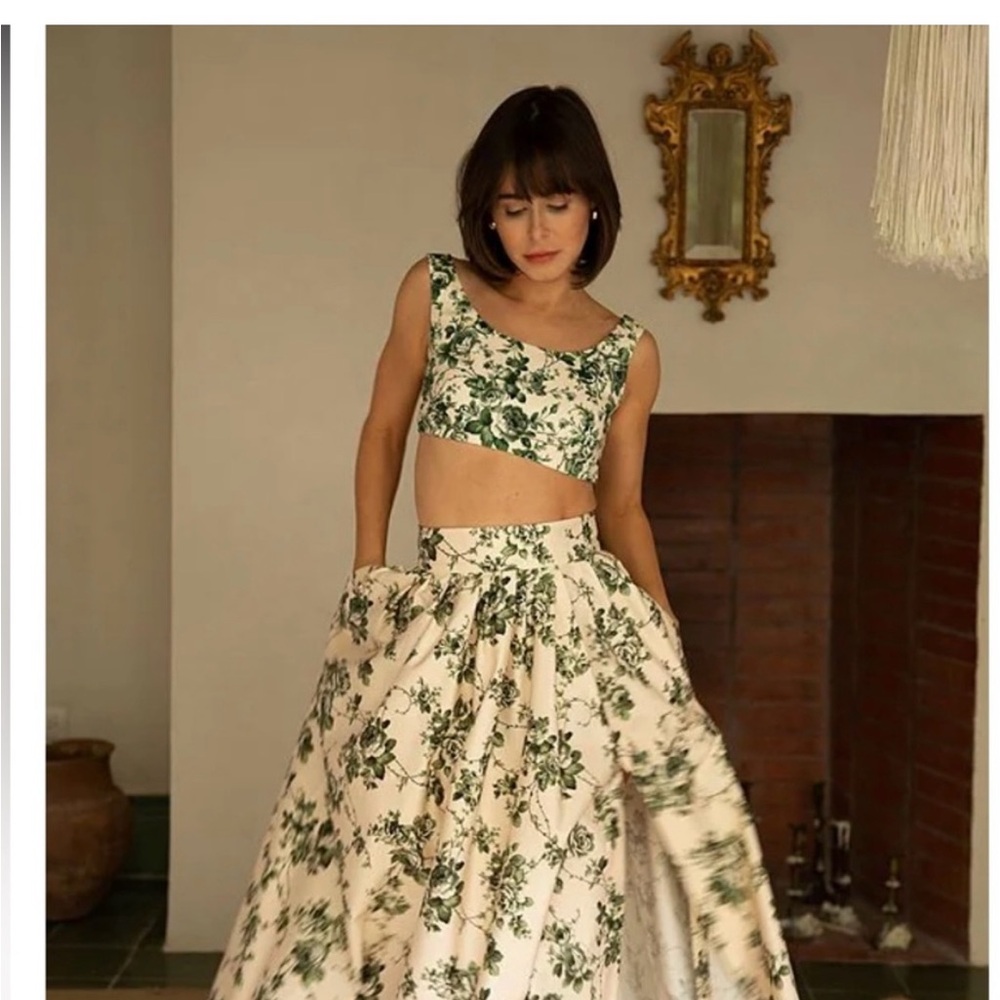 ♥️ Antonio Melani Georgia Scoop Neck Floral Print Crop Top